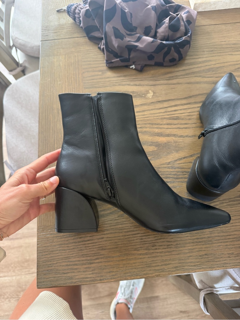 Like New-Steve Madden- Black Leather Ankle Boots with Block Heel - Women's Shoes